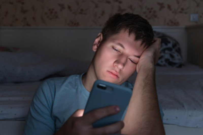 Millennials y Generación Z lideran uso de chatbots como soporte emocional con un 35% de adopción, frente al 19% en mayores de 55 años mundocontact.com/21-de-los-mexi…