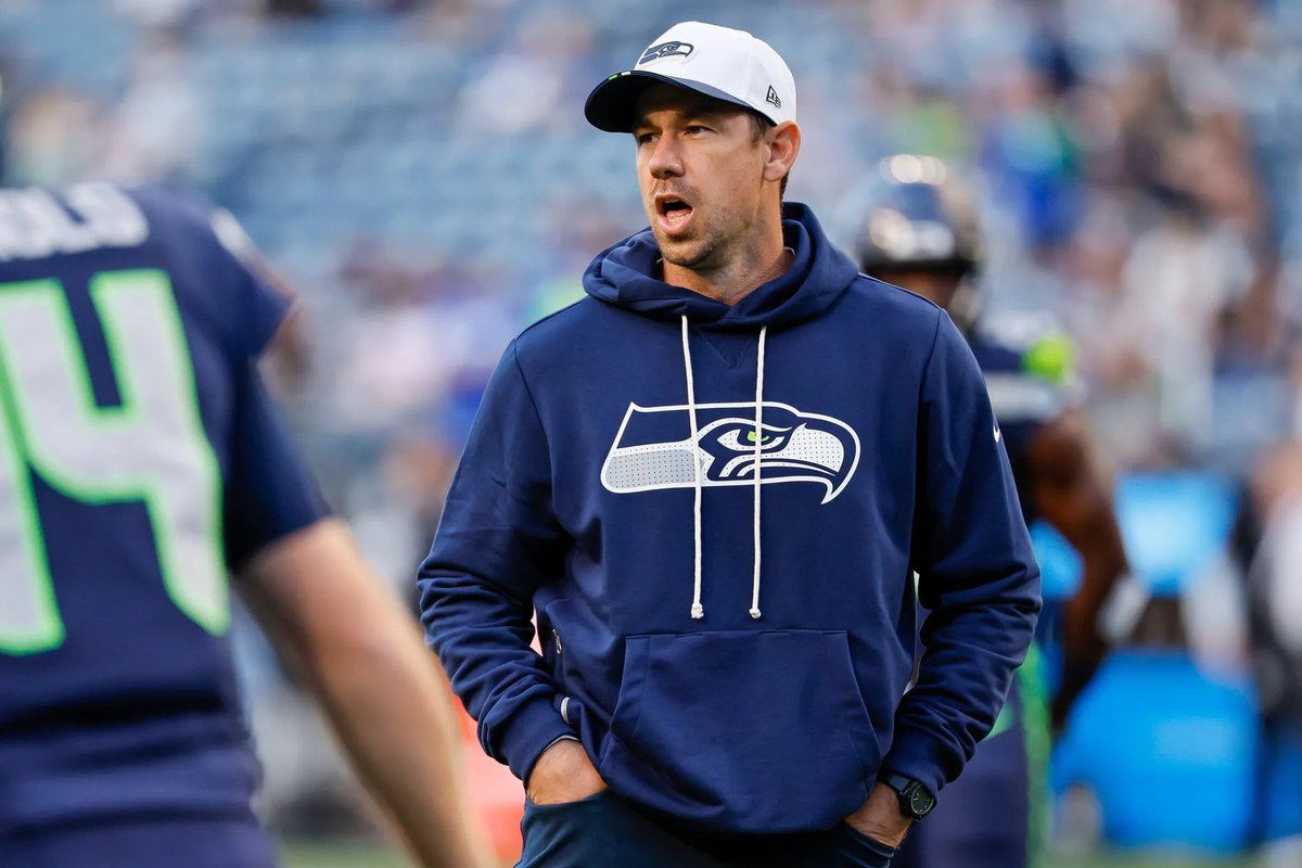 yapmatt's tweet image. I'm starting to want to the Ravens to hire an offensive minded HC.

Jesse Minter has been my guy, but I go back to what @frankmikesmith has been preaching for 2 years now, and shout out to him for this info below. 

13 of the last 14 Super Bowl head coaches have an offensive…