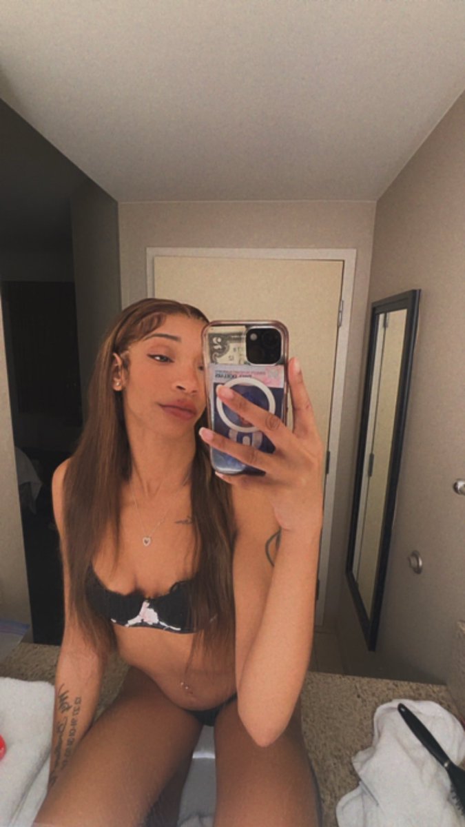 akingsdestiny's tweet photo. your wildest dreams 👅 

https://t.co/ErZ9Vj5ddu https://t.co/NSqN3JKIdA