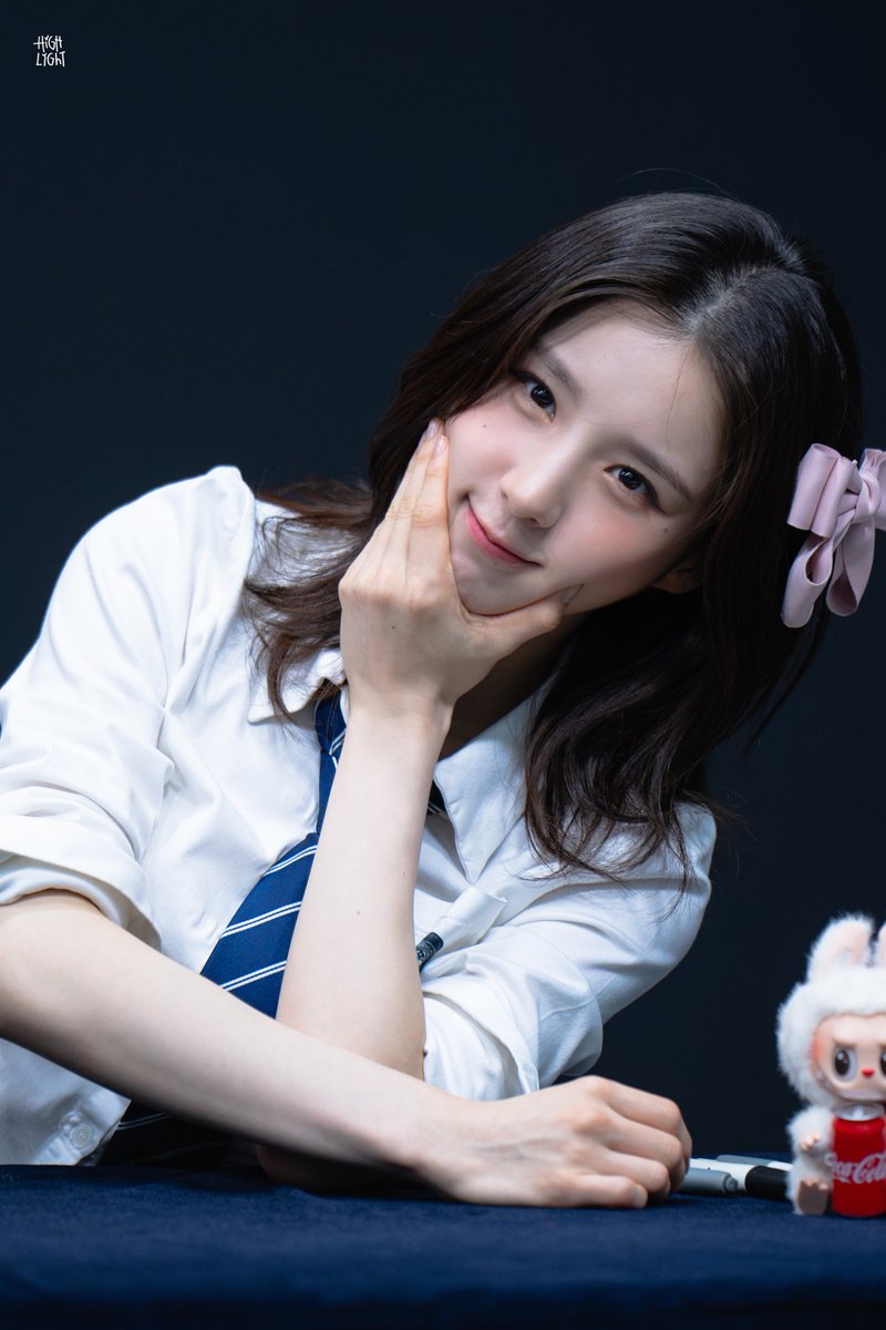 vividhighlight_'s tweet photo. 250808 
#희진 #HEEJIN #아르테미스 #ARTMS https://t.co/vsSJnMIt8I
