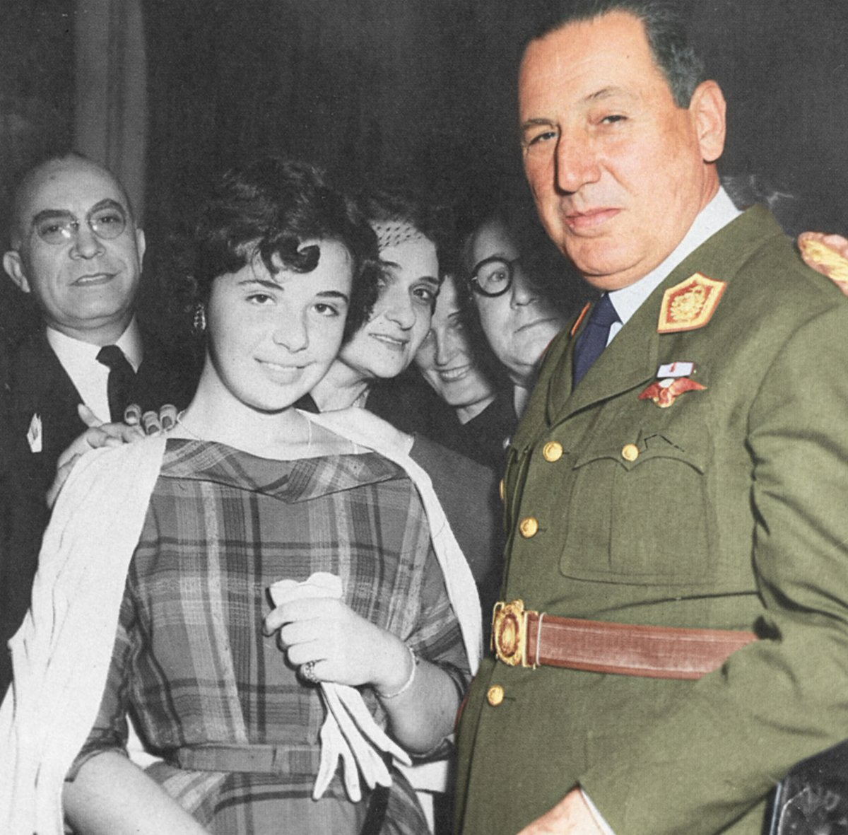 <a href="/DevoxPeron/">Devox Perón</a> jijo