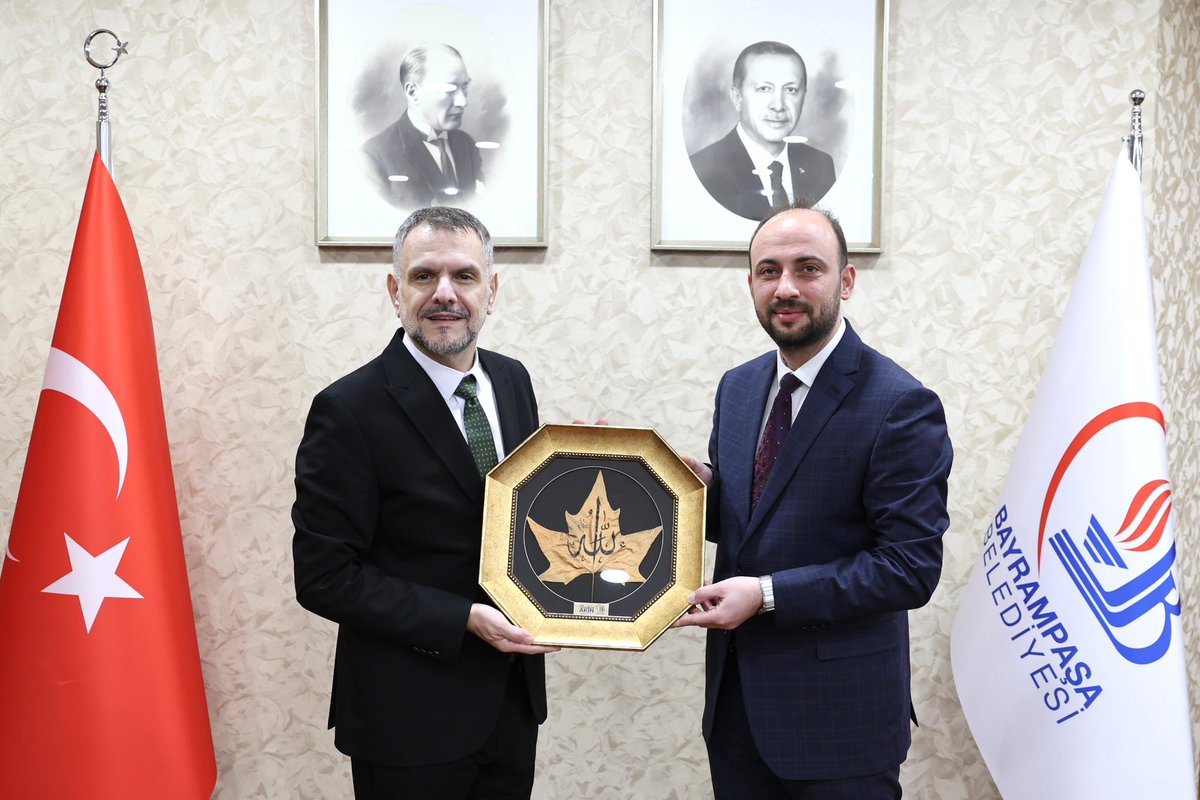 Kıymetli hemşehrim, Trabzon Sürmene Belediye Başkanı Sayın <a href="/AzizogluHuseyin/">HÜSEYİN AZİZOĞLU</a> ve AK Parti Sürmene İlçe Başkanı Sayın Hasan Bahri Şahin’i belediyemizde misafir ettik.
Nazik ziyaretleri için teşekkür ediyor, çalışmalarında başarılar diliyorum.