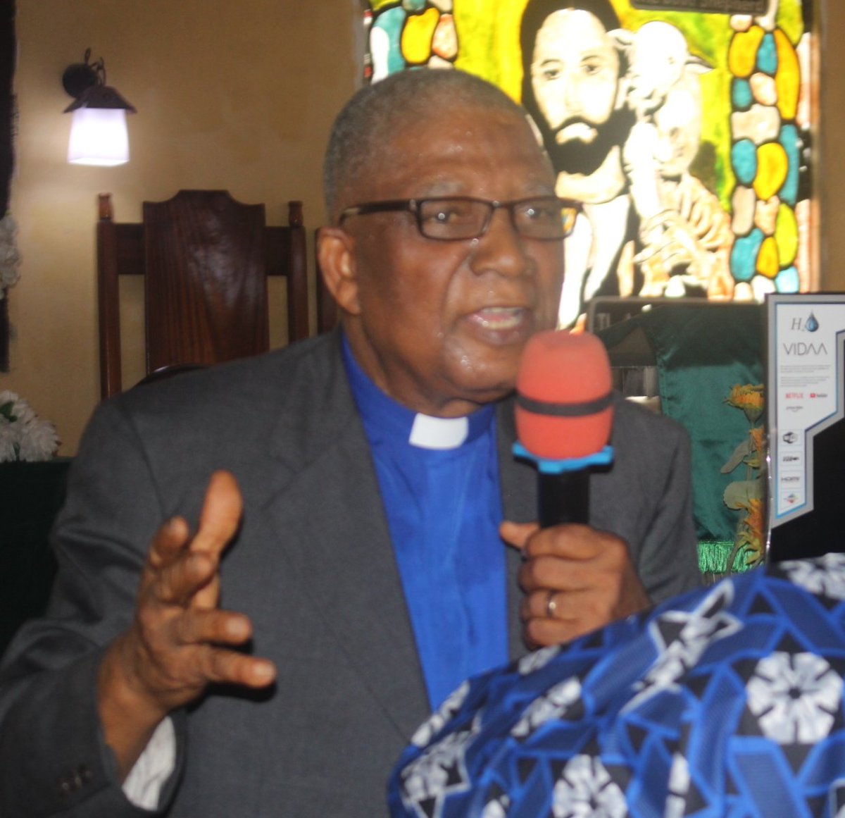 E Julu Swen tweet media