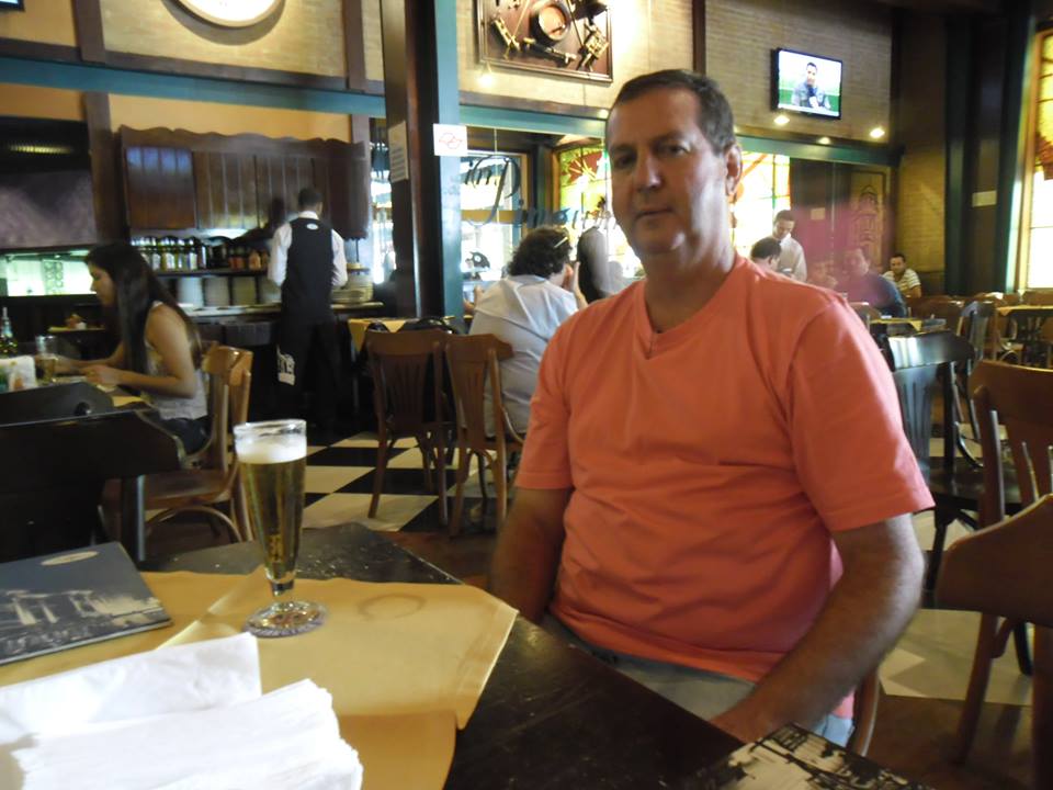 atualizei meu perfil !!! essa foto foi tirada ano passado no pinguim, de Ribeirão- Preto !!!