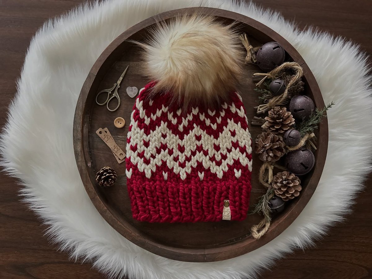 LionBrandYarn's tweet image. National Hat Day, but make it handmade. 🧶🤩🤠
Wool-Ease® Thick &amp;amp; Quick® Yarn: ow.ly/oLT750XVIVY
📷 lisasknottyknits (IG)
.
#knit #knitknitknit #knitting #knitwear #handmade #diycrafts #yarn #yarnlove #yarncrafts #knithat #nationalhatday #hatday