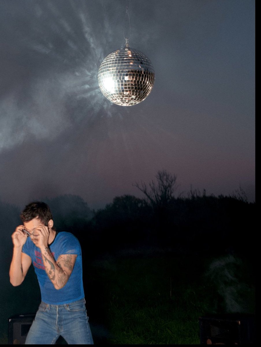 HARRY STYLES IS FINALLY BACK