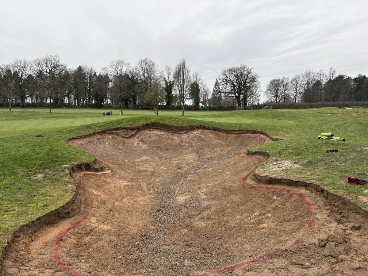 been a fun few weeks of weather holding any ground works up, but plenty of tree work done start, but lads managed to start on 11th revamp on bunkers to bring back to herbert fowler design, plus loads of machinery works been done ahead of the season 👍🏻 <a href="/topteam/">topteam</a> 👏🏻