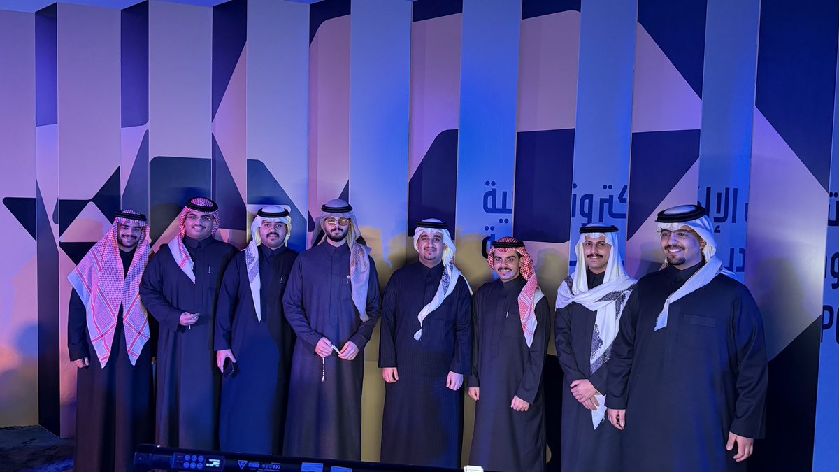 albatabet's tweet image. البتابيت في حفل جوائز الاتحاد السعودي للرياضات الالكترونية 💛