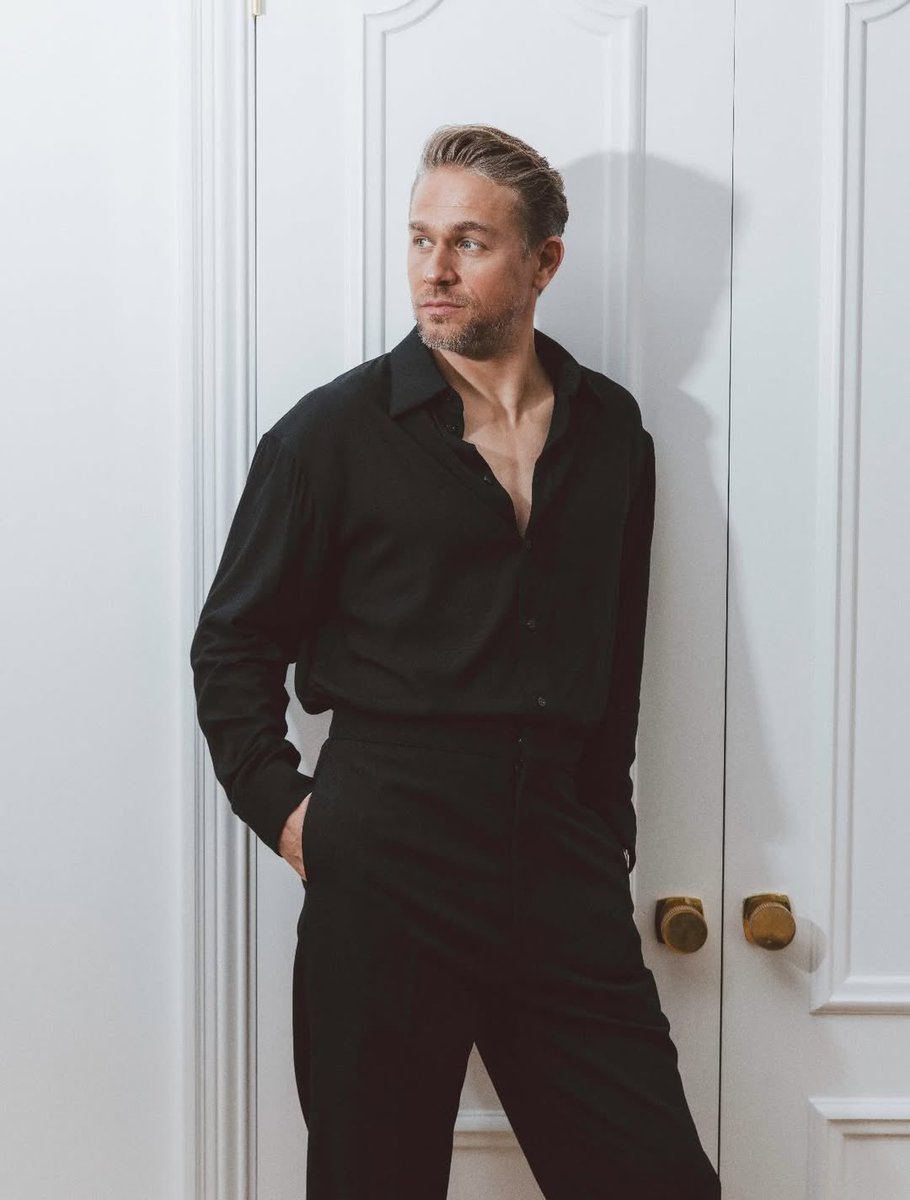 Charlie Hunnam Brasil tweet media
