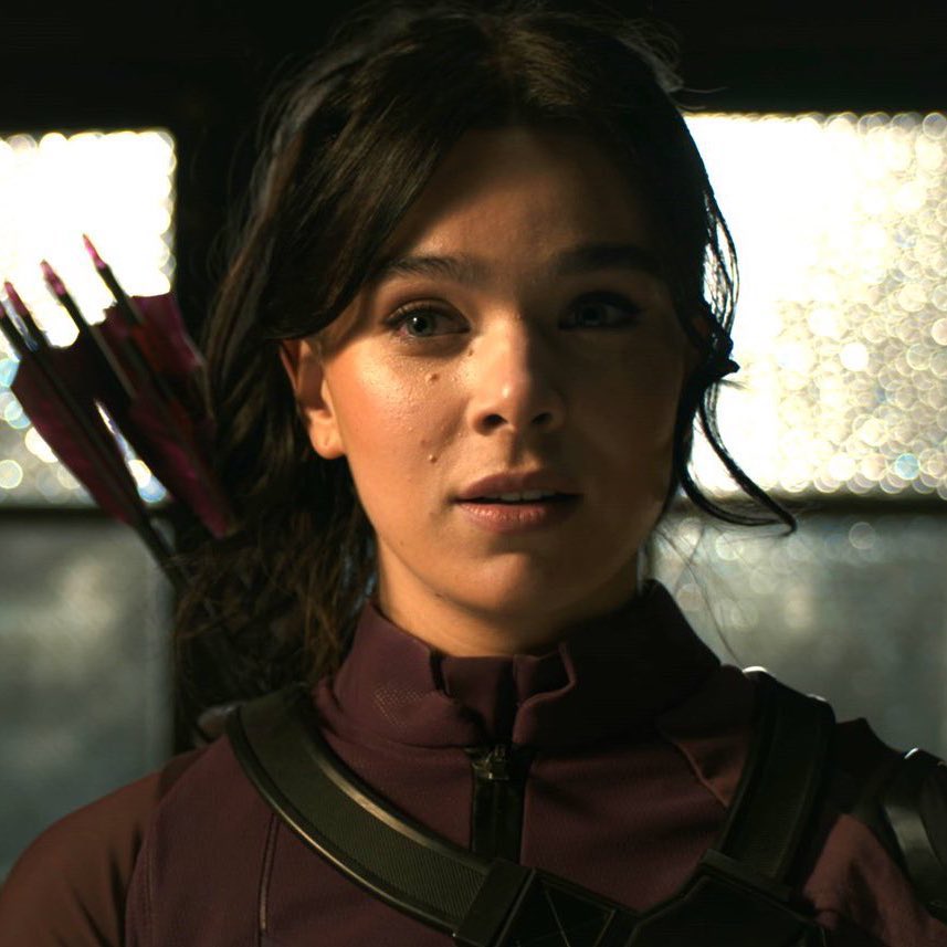marvelousgeek__'s tweet photo. The idea for ‘HAWKEYE’ Season 2 is reportedly to position Kate Bishop as the lead protagonist. 

Clint Barton is expected to step away, marking his definitive send-off.

(via: @JamesMackwl) https://t.co/mb7cSGxiB6
