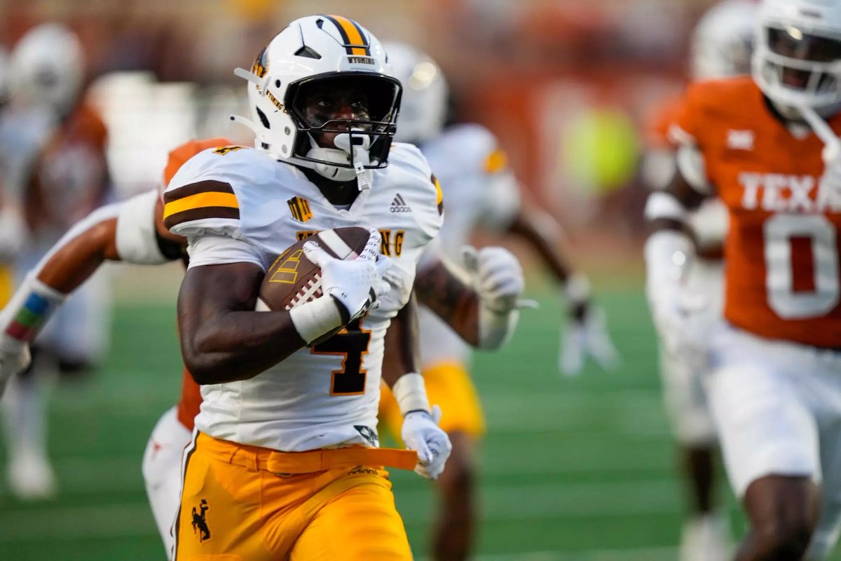 CaidenBellard's tweet image. AGTG!! Blessed &amp;amp; honored to receive an offer from the University of Wyoming 🤠🤠‼️ #Blessed🙏🏾@CoachFlea @Ck2Sports @LAvsAllYall @4thQuarterM7v7 @fenroy32 @samspiegs @ChadSimmons_ @Rivals @LCAKnightsla @CoachJuiceDixon @ShannonBelt3 @sixstarfootball @PrepRedzoneLA @wyo_football