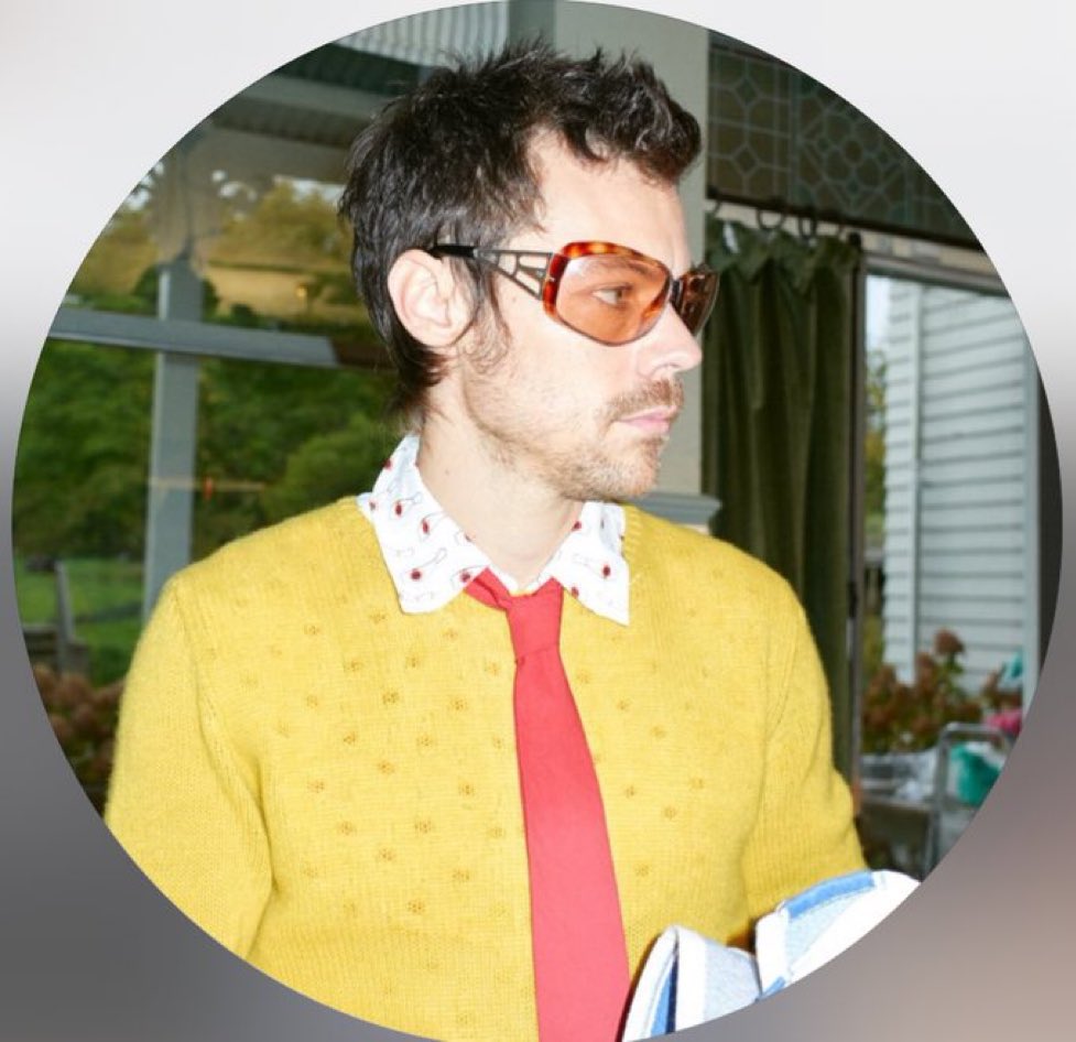 LHHispanic's tweet image. 📸| NUEVA FOTO DE PERFIL EN INSTAGRAM DE HARRY 🤓