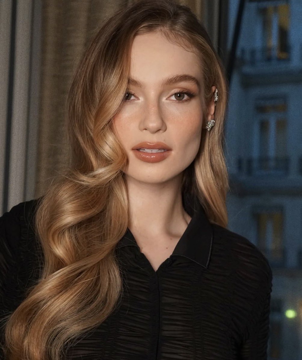 BridGabi's tweet image. they’re going to KISS EACH OTHER they’re going to be WIVES