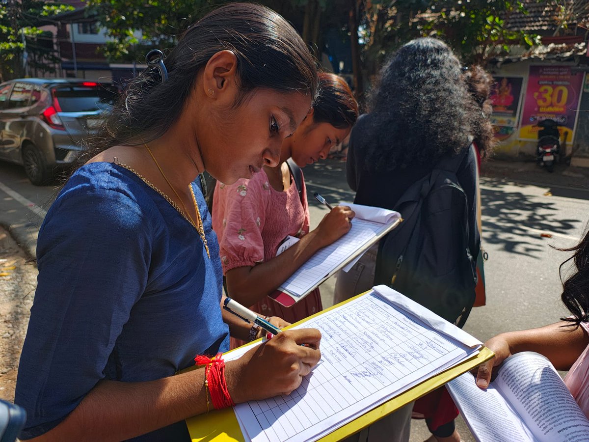 പൊതുവിദ്യാഭ്യാസത്തെ സംരക്ഷിക്കുക_

കോട്ടയം ടൗണിൽ നടന്ന ഒപ്പു ശേഖരണം.  

#saveeducation #antinep #AIDSO #aidsokerala