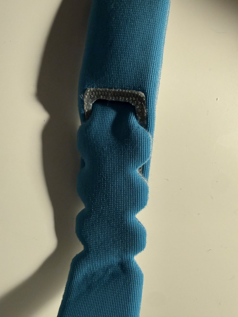 ulrich_wegner's tweet photo. @fphcare You should change this at the headband of Vedora mask, it‘s mal functioning for men without hairs: https://t.co/EDS7lNKPlL