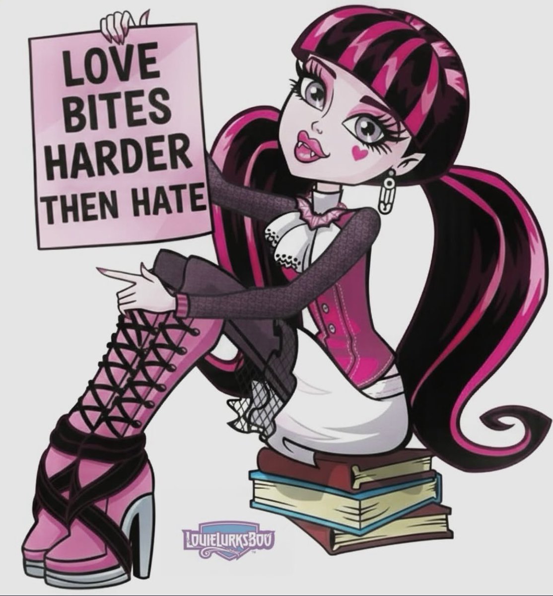 Monsterhighluvm's tweet image. The Monster High ghouls say, SPREAD THE WORD 🔔