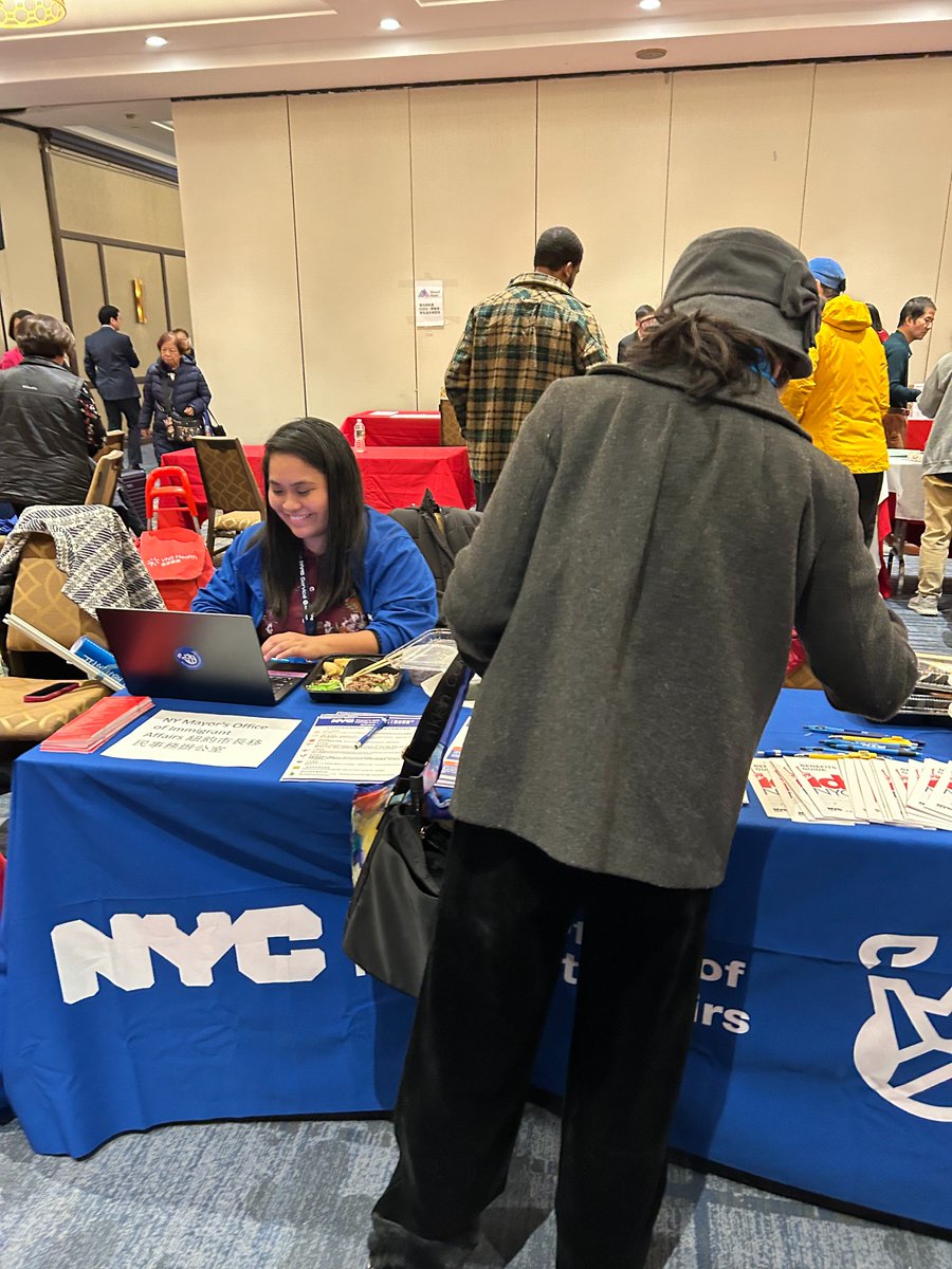 NYCImmigrants's tweet photo. Over the weekend, our team was proud to join our amazing #immigrant and #multilingual media partners @NTDNews for their #HealthFair. Our team was joined by @NYCHealthSystem, @HealthfirstNY, #CAPIA, & @NYCHRA to address local Flushing community members’ healthcare access needs. We also met with locals to share multilingual info on city resources such as #KYR, & #ESOL classes.