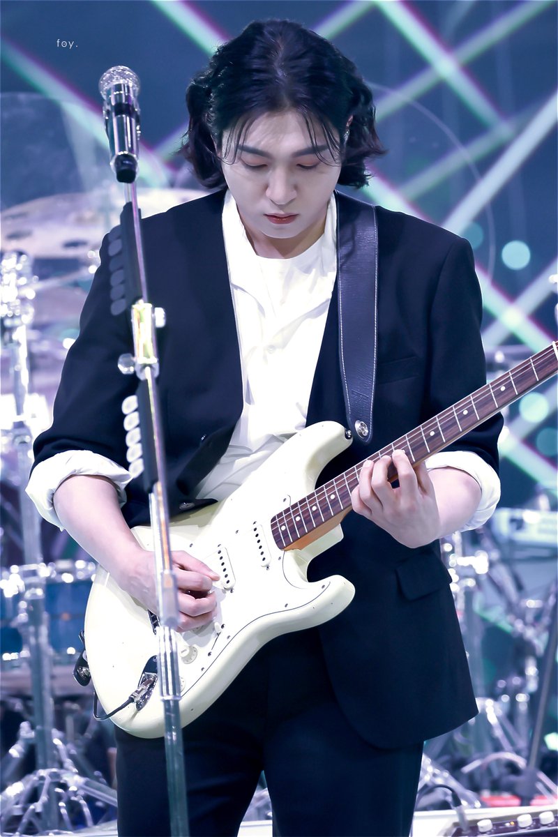 foy_blue's tweet photo. #마이데이의_앵콜_성진아_생일축하해 #HAPPY_SUNGJIN_DAY 
#데이식스 #DAY6 #성진 #박성진 #SUNGJIN https://t.co/FgBpHXiy4V