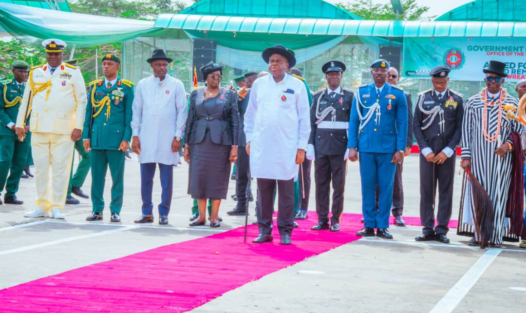 This morning, I joined Service Commanders and other leaders in the state for the 2026 Armed Forces Celebration and Remembrance Day at the Peace Park in Yenagoa.

For me, the welfare and well-being of both the serving and former military personnel should remain our top priority.