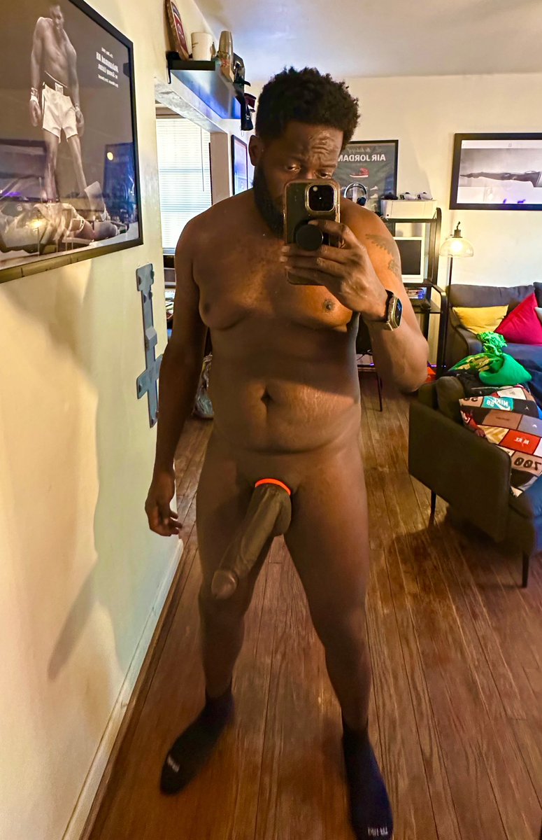 CCFreakyFitz's tweet photo. It's the second week of the new year, I wanna see some big ass dicks like this!!! https://t.co/UmfS9s3czm