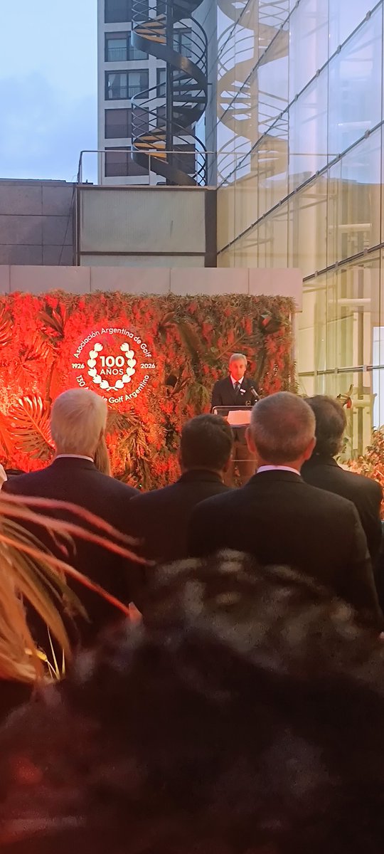 La AAG realizará durante este año, una serie de eventos relacionados con los 100 años de su fundación y el primero de ellos fue en el Museo de Arte Latinoamericano de Buenos Aires (MALBA). Pablo Lozada (Presidente) se dirigió a los presentes con unas sentidas palabras...