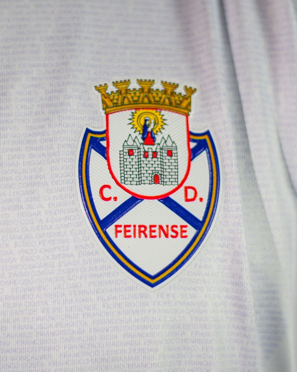 𝐌𝐚𝐫𝐜𝐚𝐝𝐨𝐬 𝐩𝐚𝐫𝐚 𝐬𝐞𝐦𝐩𝐫𝐞 𝐧𝐚 𝐧𝐨𝐬𝐬𝐚 𝐩𝐞𝐥𝐞 💫
1️⃣1️⃣ em campo, 3️⃣0️⃣0️⃣0️⃣ sócios gravados no peito 💙

Garante já a tua 👉 cdfeirensesad.pt/loja

#UmClubeUmaRegião