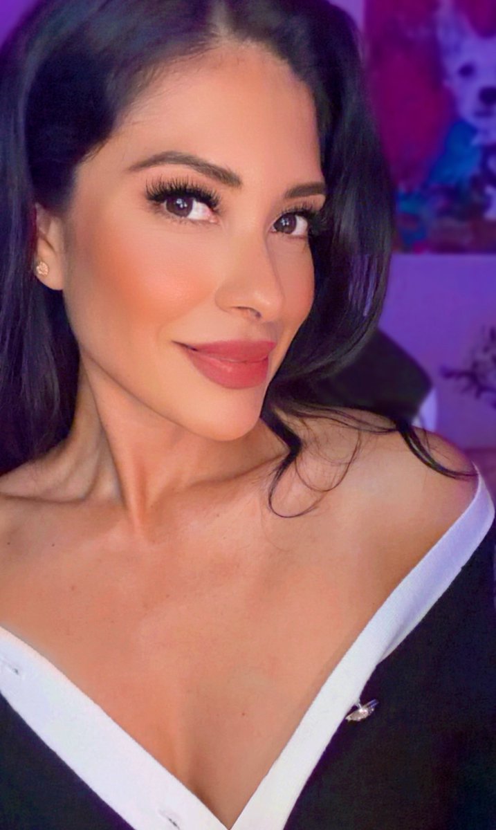 GM GM Future Millionaires! ✨❤️🤝
Happy Thursday!☕️

2026 is YOUR year.
This year, you stop doubting yourself and you start growing.
You're going to take care of your body, your mind, and your life like never before.
Not to impress anyone - but to build the version of yourself