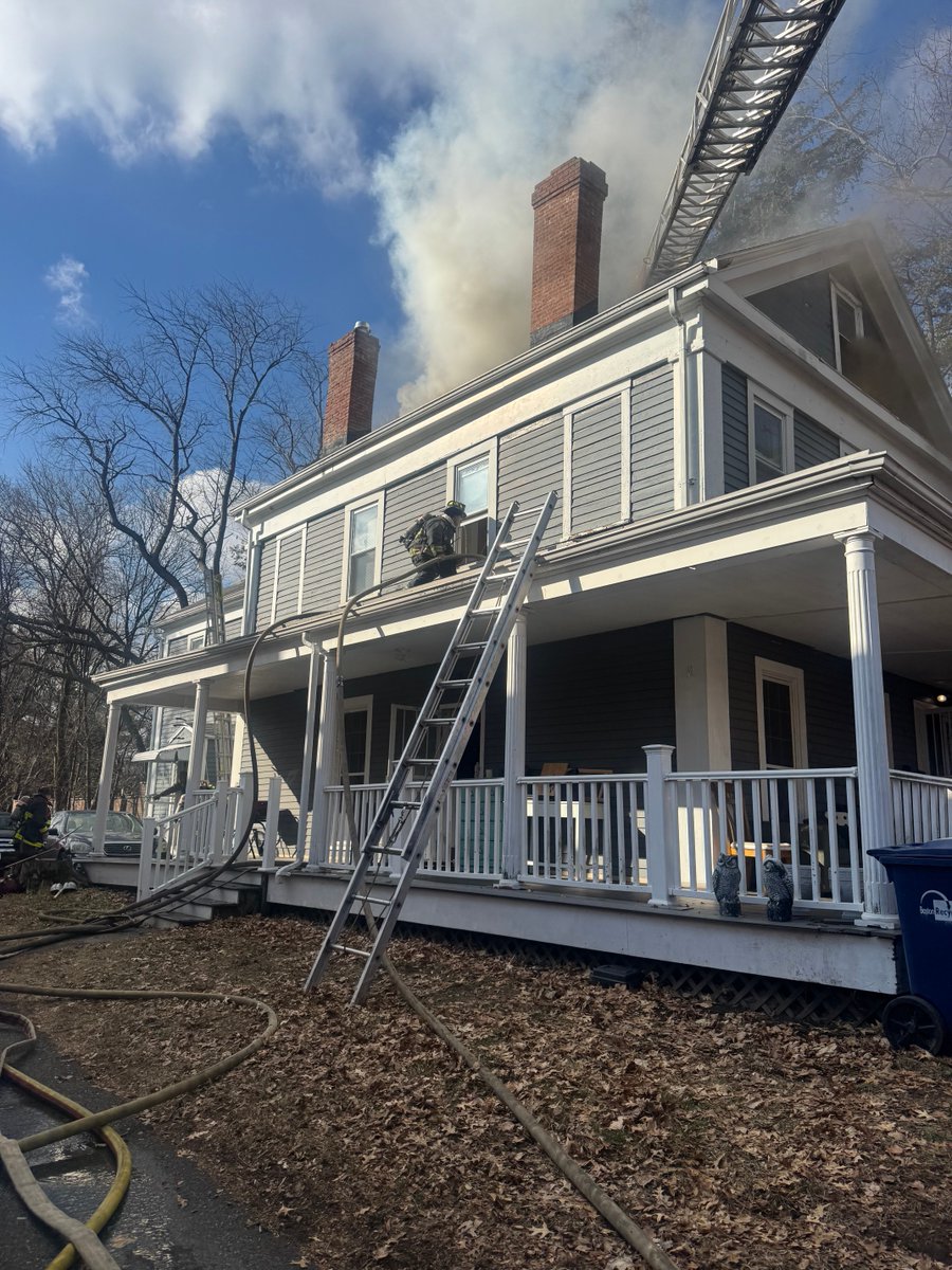 BostonFire's tweet photo. Heavy fire knocked down all occupants safely evacuated from the home . Companies are overhauling hot spots https://t.co/qWgLQfDit3