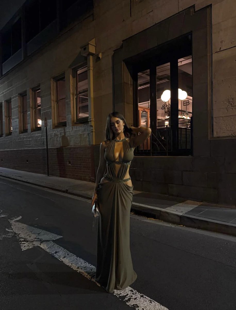 Zara | pause | tweet media