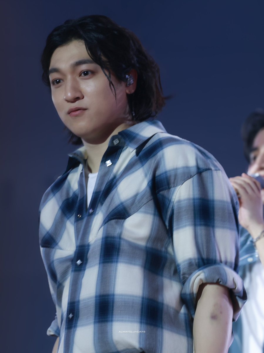 b0wb4's tweet image. sungjin umurnya fleksibel tergantung rambut yh

bapak                                    mas