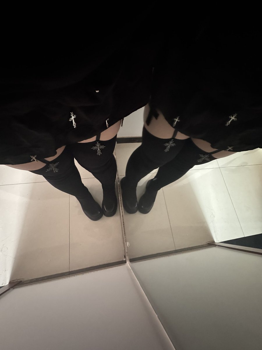 夹竹桃 tweet media