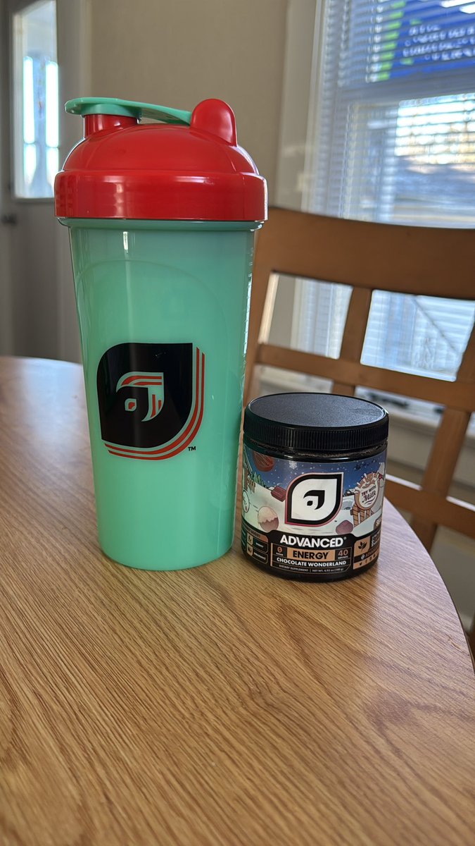 Heading off to work today with the essentials! I was iffy if I would like it but I’m absolutely LOVING the chocolate wonderland energy. Nothing but 🔥 flavors from <a href="/ADVANCEDgg/">ADVANCED®</a>