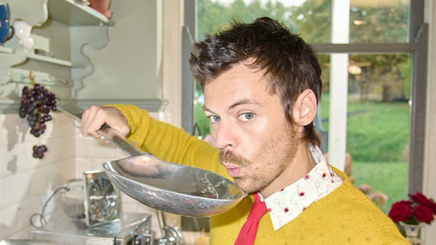 PopBase's tweet image. Harry Styles for his new album ‘Kiss All The Time. Disco, Ocasionally.’