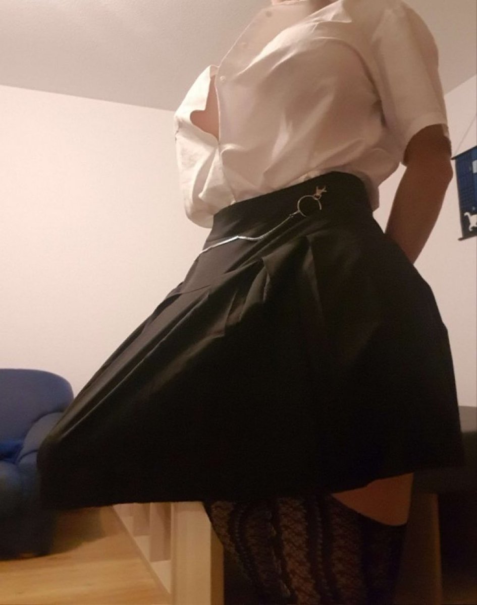 ㅤ
ㅤ❝    What❓

ㅤㅤㅤI told you I'm not wearing
ㅤㅤpants, I'm
ㅤ𝐏𝐇𝐄𝐑𝐎𝐌𝐎𝐍𝐄-𝐌𝐀𝐗𝐗𝐈𝐍𝐆 so this is the best you're getting. 

ㅤㅤㅤS-Stop staring it's gonna make me drench the mall floor❗❞

ㅤㅤㅤ😣
ㅤ