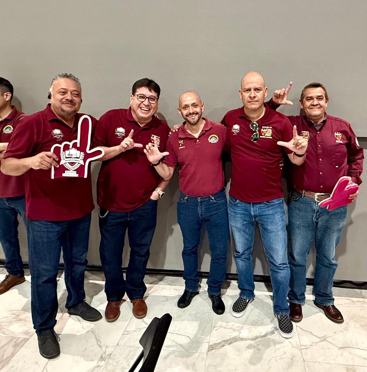 grupo_42's tweet image. Sentimiento d orgullo es lo q reflejamos, x pertenecer a nuestra querida @Seccion42_STPRM ser liderados por nuestro amigo @lgps03101 pasando lista en la 1er asamblea del 2026 cumpliendo con nuestra responsabilidad sindical, cerrando filas en torno a nuestra política
@MarcoAzuara1