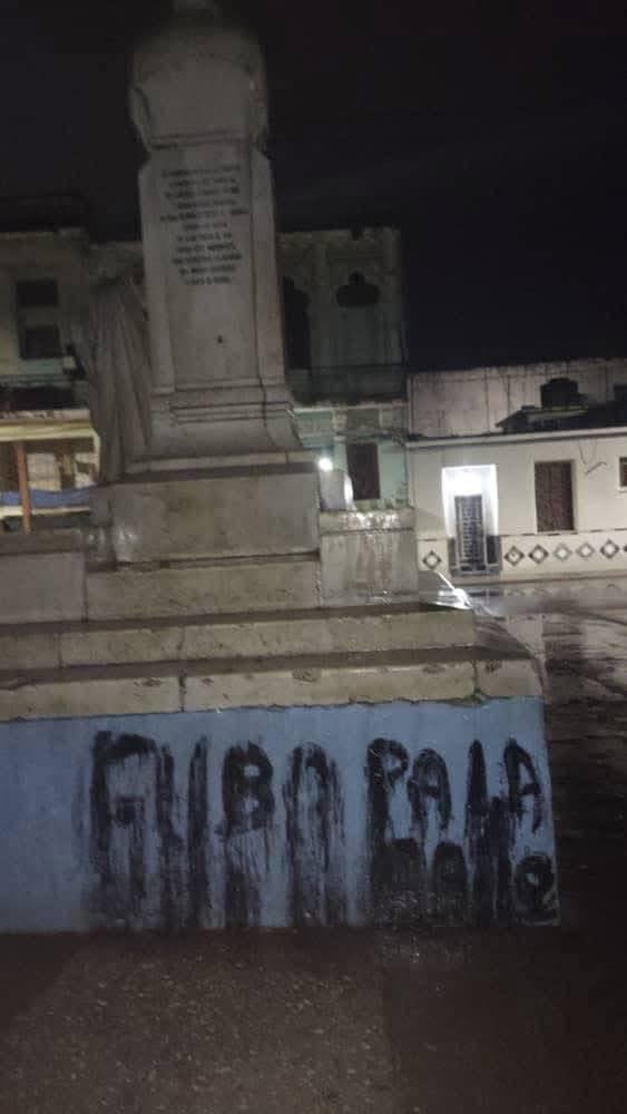 Ahhh por si acaso, otros dibujitos. #CubaPaLaCalle