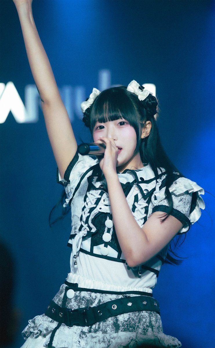 solanin_ruby's tweet image. 제가 아이돌 된 지 1주년!!입니다 감사합니다
(Alt 읽어즈세요♥️♥️)