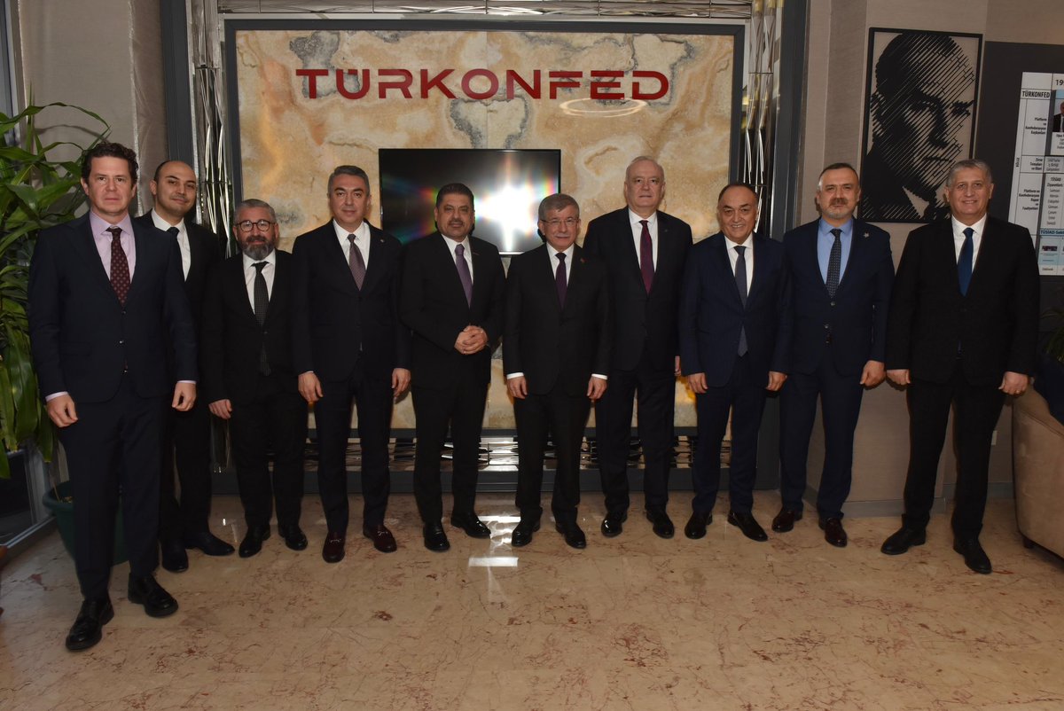 Genel Başkanımız Prof. Dr. Ahmet Davutoğlu ile birlikte, Türk İş Dünyası Konfederasyonu <a href="/turkonfed/">TÜRKONFED</a> Yönetim Kurulu Başkanı Sayın Süleyman Sönmez ve kıymetli heyetini ziyaret ettik.

Türkiye ekonomisinin geleceği, iş dünyasının beklentileri ve ortak çözüm yolları üzerine verimli