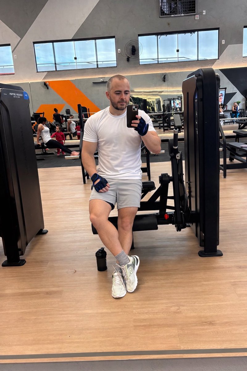 jccn99's tweet photo. 🏋️‍♀️💪👟🥊 https://t.co/8DkT5jW3Tv