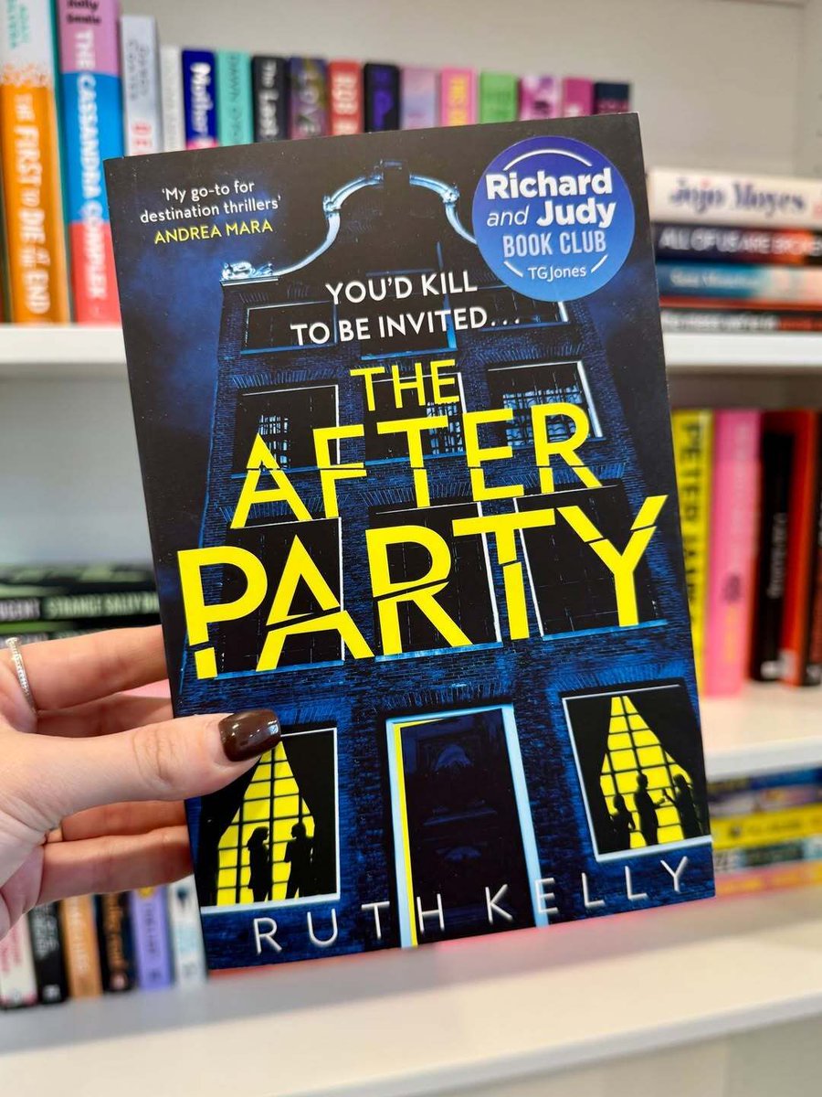 You can now shop the Richard &amp; Judy Book Club Collection at TGJones ❄️📚

Perfect for cosy reading days, which one are you picking up? ✨