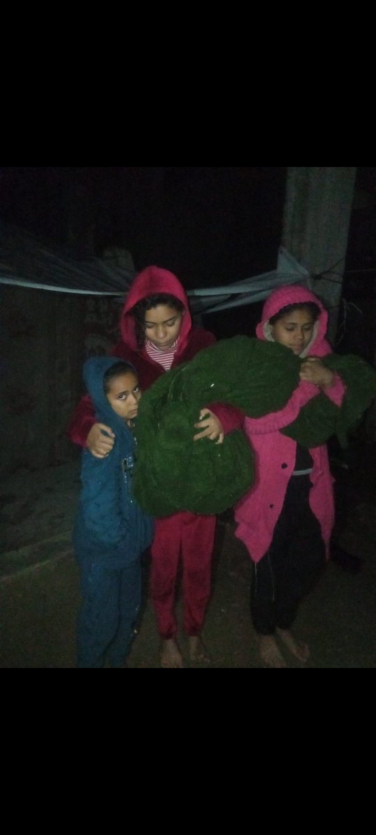 Gulnar_19's tweet image. By the end of the week, no one had supported me, and we hadn't achieved any of our goals. Please donate today to bring food for my siblings tomorrow; we haven't cooked in a while. And thank you to those who shared in the suffering of my brothers. chuffed.org/project/154751…