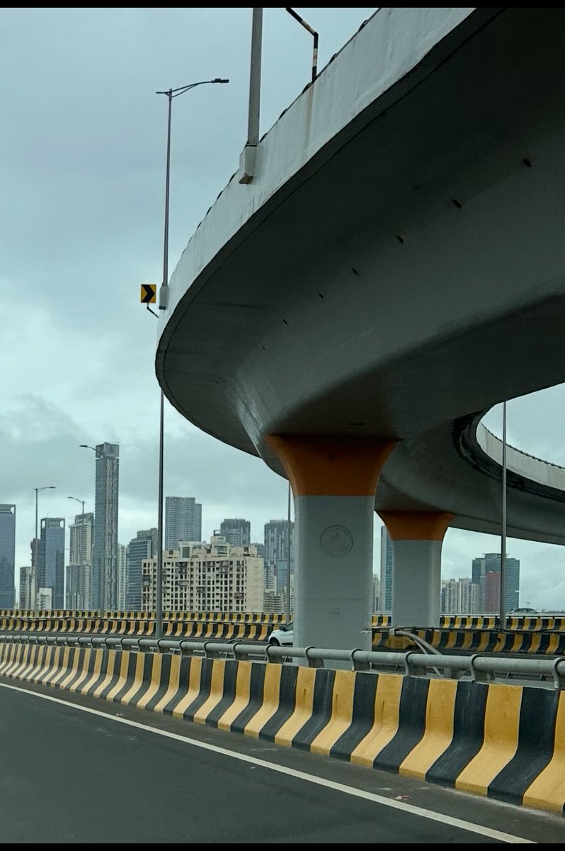 drifteternal_'s tweet photo. Whoever wins Mumbai, remember this:

Mumbai is an extraordinary city and deserves a clear urban vision and a long-term plan.

Citizens work relentlessly, pay high taxes, and still live with polluted air, broken footpaths, unsafe roads, filth, and no accountability.

Big projects matter, but fixing basic urban design and public life matters more.
@AUThackeray @CMOMaharashtra