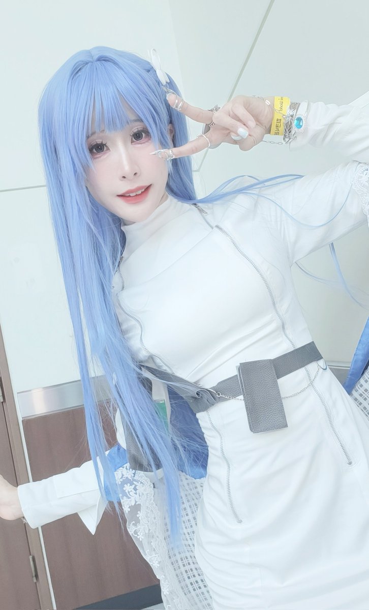 quartzdream21's tweet photo. 18살 -----------------> 8347살 https://t.co/08tqnzppmV