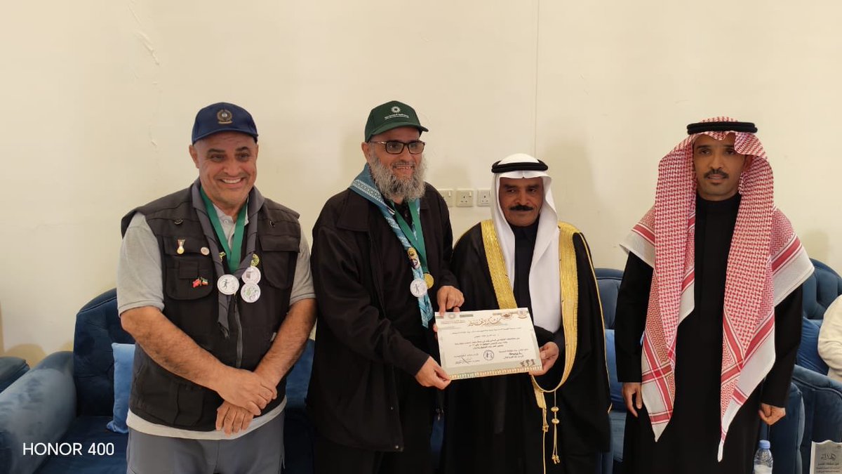 EAlrowad's tweet photo. كرّم رئيس مركز رغبة الأستاذ سعود الفليج مكاتب رواد الكشافة السعودية المشاركين في برنامج المشي الحر في رغبة «مسار خشم الحصان»، والذي أُقيم صباح اليوم الخميس.
#رابطة_رواد_الكشافة_السعودية https://t.co/p5KLoTVSLF