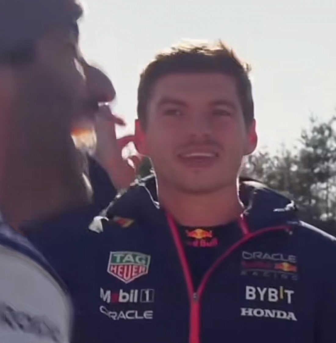 moonystappen's tweet image. i cannot keep defending you max