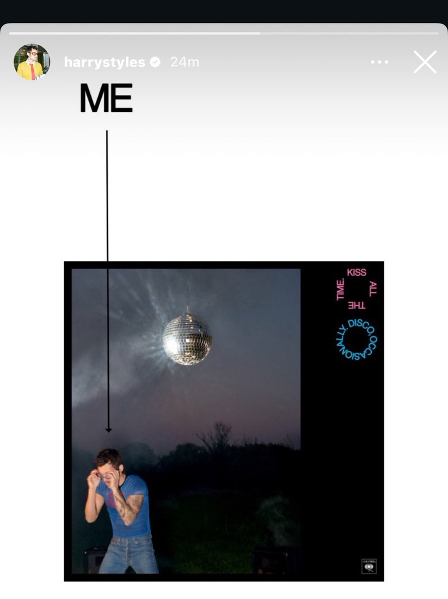 vodkaskys's tweet image. COMO PONE “YO” Y UNA FLECHITA ME MATO😭