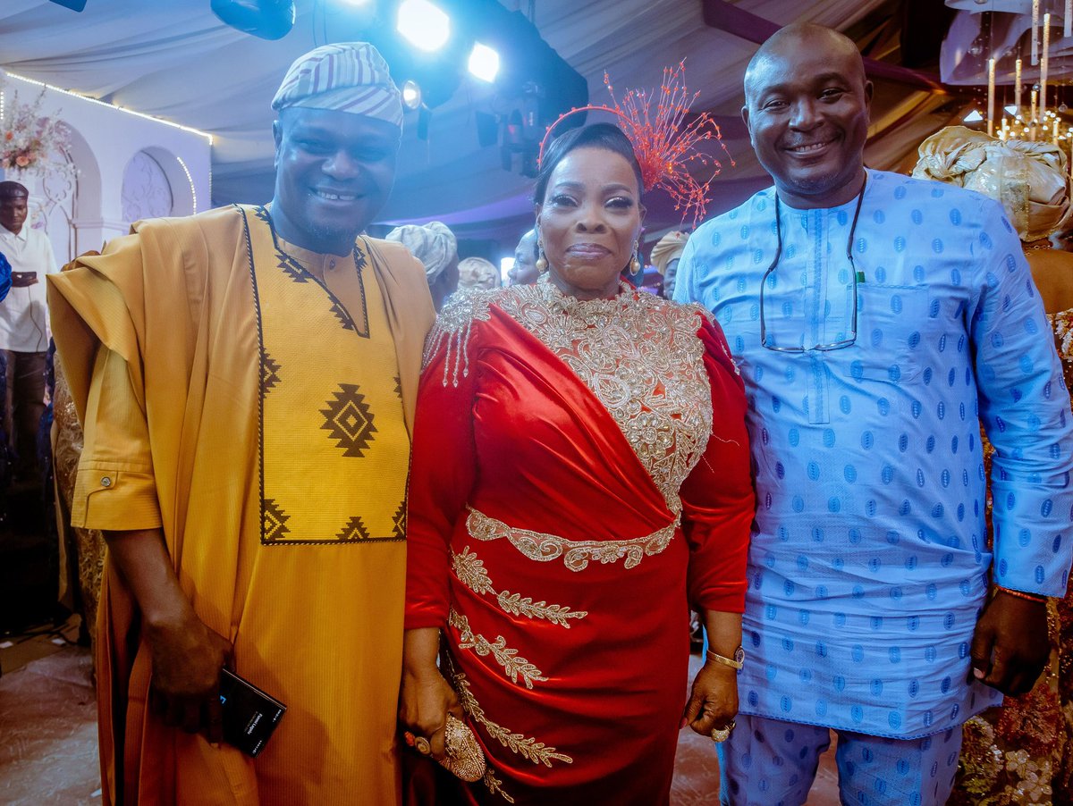 akinalabi's tweet photo. I attended the 70th birthday celebration of Senator Fatima Rasaki, the mother of my friend Azeez and the wife of my leader, former Military Governor of Lagos and Ogun and Ondo States, Gen. Raji Rasaki (Rtd.). I wish mummy many more decades in good health. https://t.co/0uggsx284a