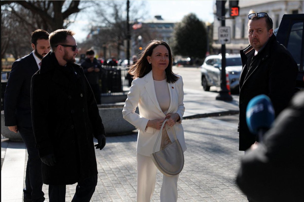 Jesusttt777's tweet photo. María Corina Machado no hay que dejarla llegar a la presidencia bajo ninguna circusntancia pues, representa a los intereses de Donald Trump y en contra de los venezolanos
Con Maria Corina Machado de gobernante, loe venzolanos perderían hasta su cultura
Renee Good
Diosdado Cabello https://t.co/kt13gEECas