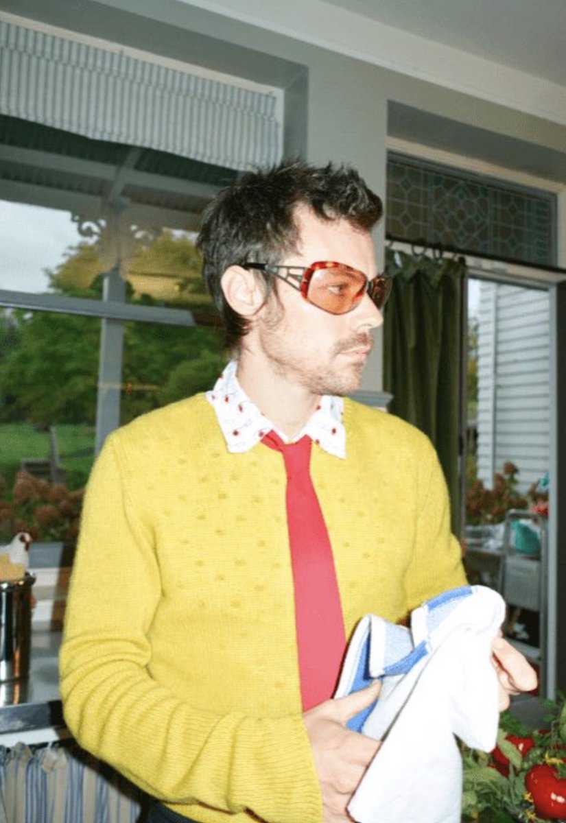 libskiwi's tweet image. techno is his boyfriend