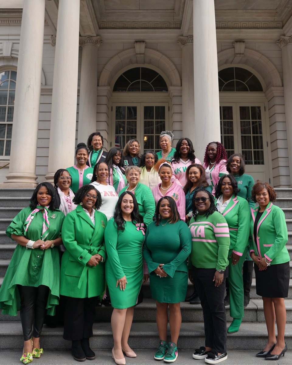 CMAmandaFarias's tweet photo. To gather in this historic space on our Founder's Day was a powerful reminder of the generations of Black women whose leadership, service &amp; excellence have shaped this city &amp; continue to open doors for those who follow 💗💚 #AKADay

#SoaringWithAKA #AKA118 #AKA1908 https://t.co/fu49Vkpug6